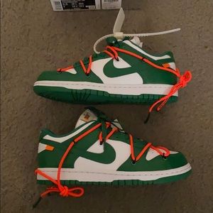 OFF -WHITE x Nike Dunk Lows Pine Green